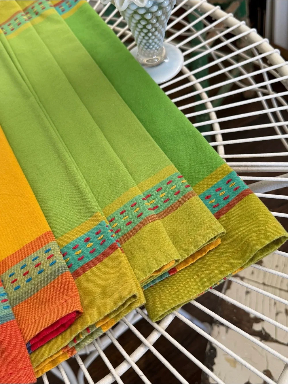 8 vintage Pier 1 napkins